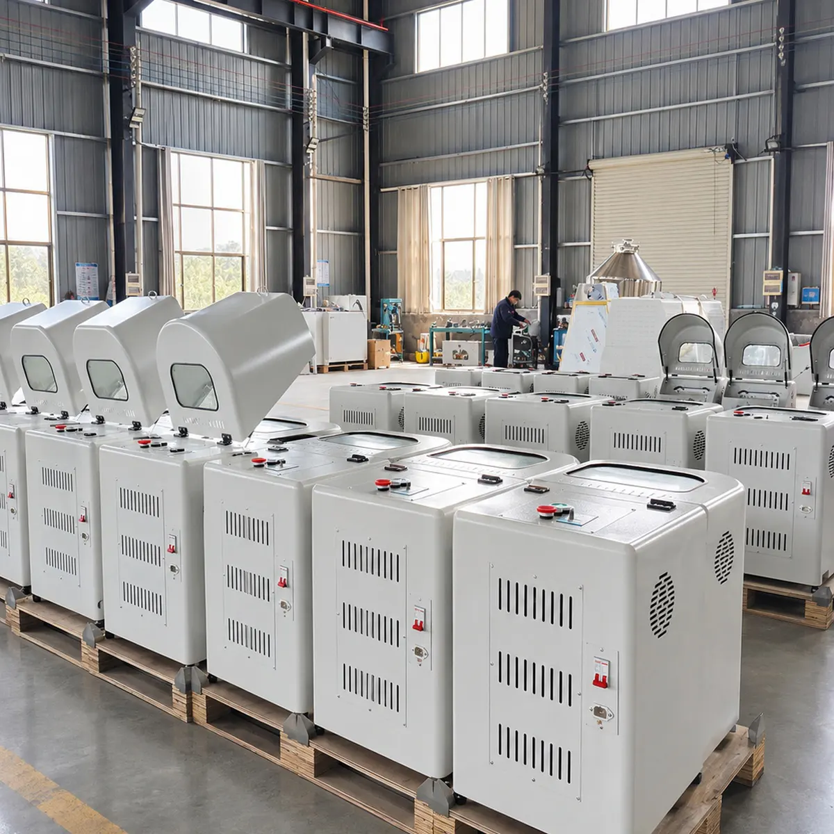 Planetary ball mills in the TENCAN manufacturing workshop